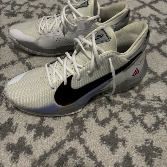 Nike Giannis Greek Freak 2 White Cement - Picture 1 of 2